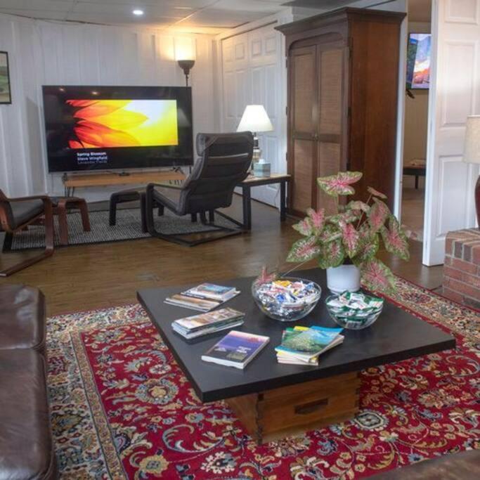 2 Bedroom Apartment Overlooks Wcu And Cullowhee Nc - Smoke And Pet Free Силва Екстериор снимка