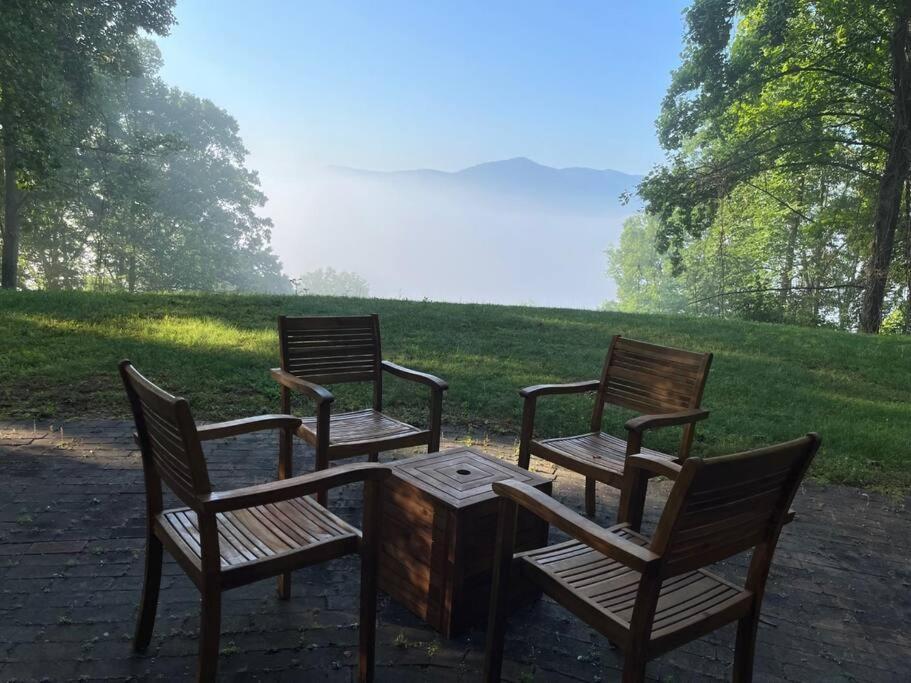 2 Bedroom Apartment Overlooks Wcu And Cullowhee Nc - Smoke And Pet Free Силва Екстериор снимка